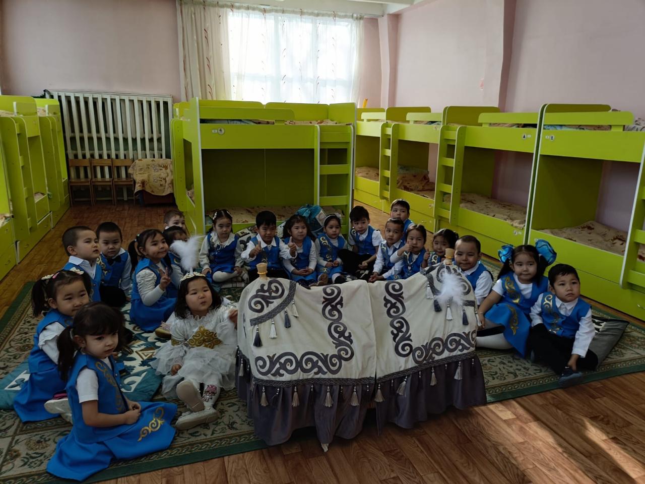 Баланы бесікке салу